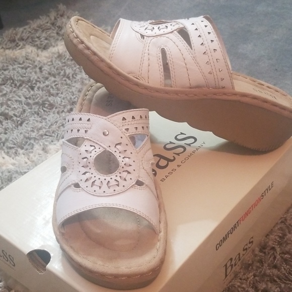 G.H. Bass & Co. Shoes - Bass 8M Sandals